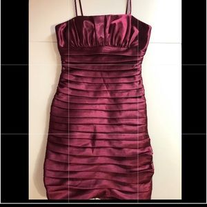 XS DRESS. Only used once for a wedding!